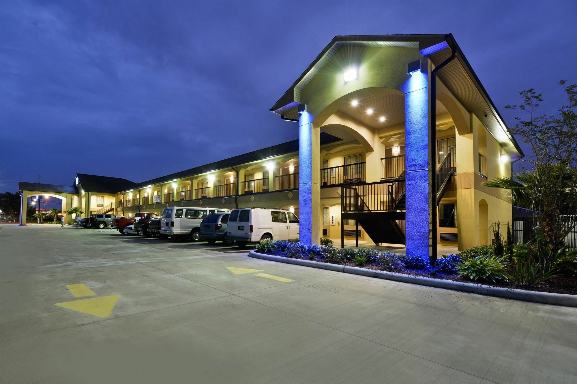 Americas Best Value Inn Lake Charles Interstate 210 Zewnętrze zdjęcie